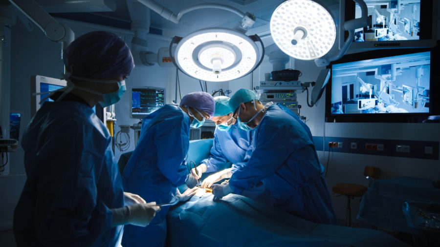 Surgery in operating room_DietitiansOnDemand